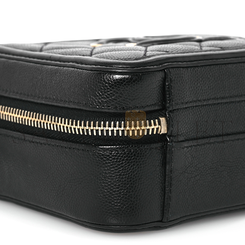 CHANEL CAVIAR QUILTED SMALL CC FILIGREE VANITY CASE 1585770 (16*12*7cm)